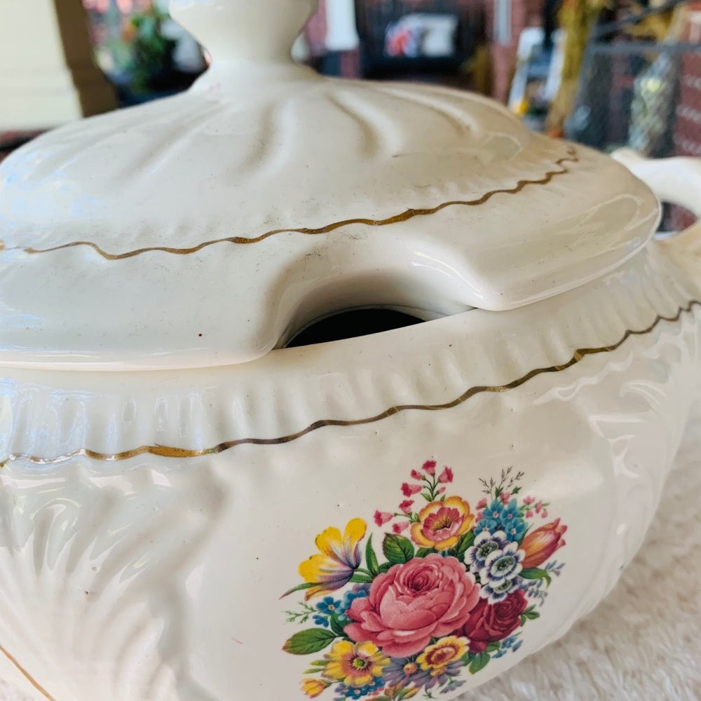 Vintage 1940s soup tureen serving dish with lid - Picture 3 of 12